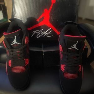 AIR JORDAN 4 RETRO (RED THUNDER) SIZE 10 MEN BRAND NEW
